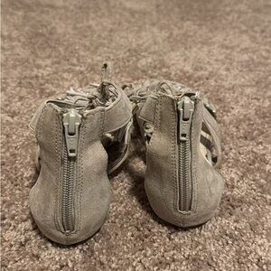 Jennifer Lopez sandals size 5.5 women’s